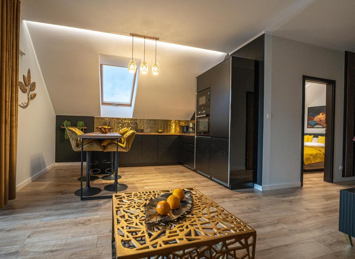 Apartament W Cieplicach Panorama Jelenia Góra Buitenkant foto